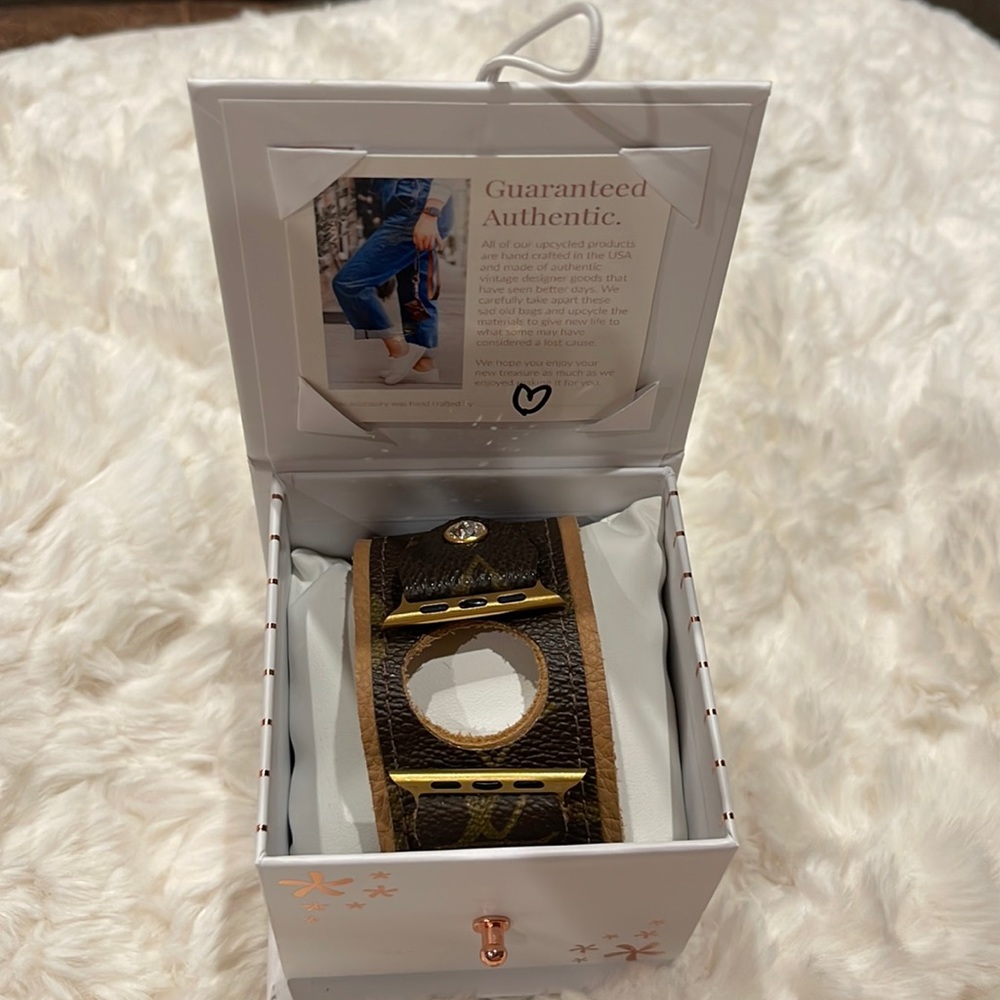 Spark*l Sparklbands LV Apple Watch band